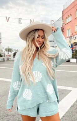 Show Me Your Mumu Gilligan Sweater ~ Tossed Seashell Knit 13 Show Me Your Mumu Gilligan Sweater ~ Tossed Seashell Knit -Show Me Your Mumu Sales 5E097907 EEC1 4163 AAAE 703C4E32ABDF