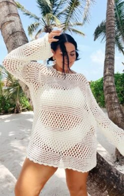 Show Me Your Mumu Paula Pullover ~ White Crochet