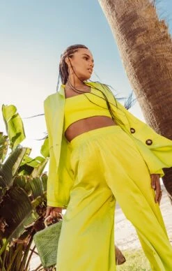 Show Me Your Mumu Felix Blazer ~ Citrine Luxe Satin -Show Me Your Mumu Sales DSC 0445