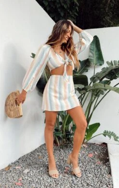 Show Me Your Mumu Tyra Mini Skirt ~ Sunset Stripe 11 Show Me Your Mumu Tyra Mini Skirt ~ Sunset Stripe -Show Me Your Mumu Sales IMG 0193