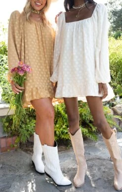 Show Me Your Mumu Briar Mini Dress ~ Gold Dot 13 Show Me Your Mumu Briar Mini Dress ~ Gold Dot -Show Me Your Mumu Sales IMG 0526 cc84b71d 06d0 408b 8a7d 7ad08a1582d2