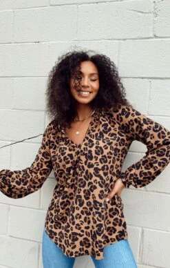 Show Me Your Mumu Charlene Tunic ~ Caramel Cheetah 19 Show Me Your Mumu Charlene Tunic ~ Caramel Cheetah -Show Me Your Mumu Sales IMG 1104