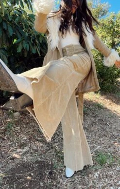 Show Me Your Mumu Ashbury Wide Leg ~ Beige Corduroy 15 Show Me Your Mumu Ashbury Wide Leg ~ Beige Corduroy -Show Me Your Mumu Sales IMG 20343