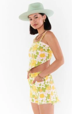 Show Me Your Mumu Handkerchief Top ~ Fresh Floral Denim -Show Me Your Mumu Sales MDS3 645 FD12 03 5e261678 0b21 4ec8 8121 be7c9456361a