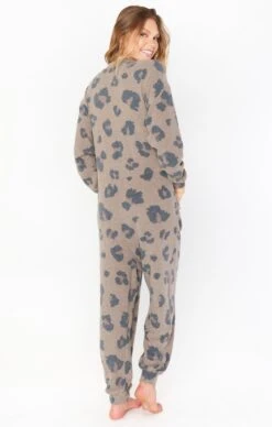 Show Me Your Mumu Jules Jumpsuit ~ Cheetah Brushed Hacci -Show Me Your Mumu Sales MF1 1909 KN69 01 2