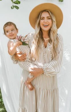 Show Me Your Mumu Birdie Maxi Dress ~ Beige Everyday Stripe -Show Me Your Mumu Sales MM0 4614 TA57 07