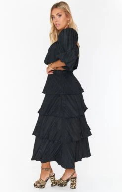 Show Me Your Mumu Full Swing Skirt ~ Black Crinkle 11 Show Me Your Mumu Full Swing Skirt ~ Black Crinkle -Show Me Your Mumu Sales MM1 4659 BK66 01 4 54c2325e d0be 43f0 96b7 8f37982b99c5