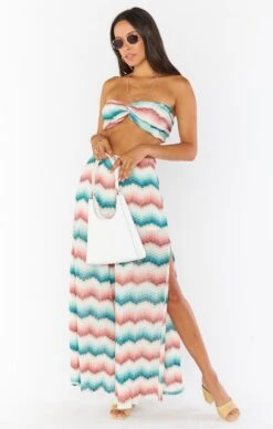 Show Me Your Mumu Court Pants ~ Catch Waves Knit 13 Show Me Your Mumu Court Pants ~ Catch Waves Knit -Show Me Your Mumu Sales MR0 1961 SU25 01