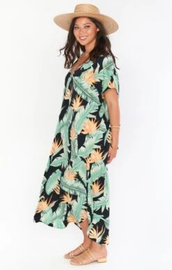 Show Me Your Mumu Worldly Caftan ~ Night In Paradise -Show Me Your Mumu Sales MS1 4798 NP07 01 1 628cf8a4 83fb 4fc6 b2fa 2d6137ed5dec