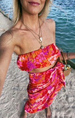 Show Me Your Mumu Teeny Tube Top ~ Maui Mai Tai