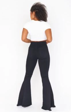 Show Me Your Mumu Berkeley Bells Long ~ Black Lava -Show Me Your Mumu Sales bodydiversity sophia mumugirls 1.2233433 702905ed c99f 44d9 994e bf5fe5b04d8a