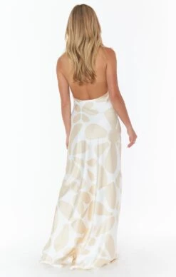 Show Me Your Mumu Jasmine Halter Maxi Dress ~ French Floral 8 Show Me Your Mumu Jasmine Halter Maxi Dress ~ French Floral -Show Me Your Mumu Sales heathercollab livjudah 6.68074