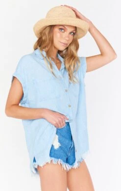 Show Me Your Mumu Martin Shirt ~ Light Chambray -Show Me Your Mumu Sales holiday21 jordynsophia 3.2545217