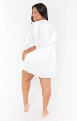 Show Me Your Mumu First Look Robe ~ Ivory Luxe Satin -Show Me Your Mumu Sales judahpaige 1.529738 e7ea6954 b4e5 4e22 bd37 0a82d7ee0a61